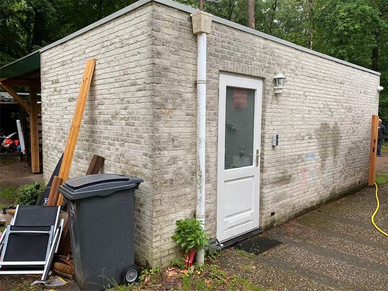 Muur voor softwash